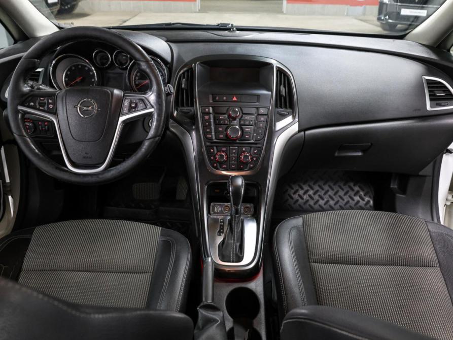 Opel Astra J Рестайлинг Москва  - изображение 15