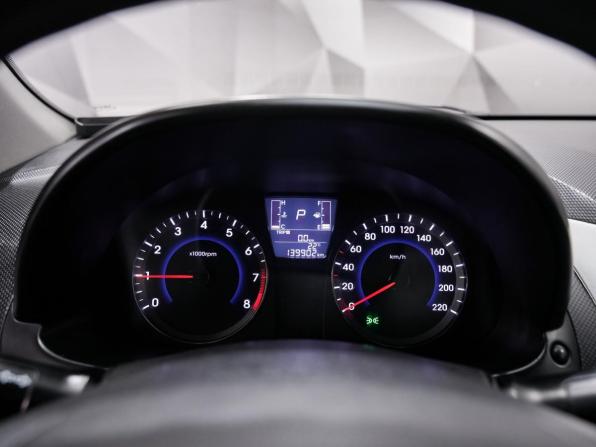 Hyundai Solaris I Рестайлинг с пробегом 2015 года, цена 960 000 рублей, 140000 км, седан, Автокод Объявления