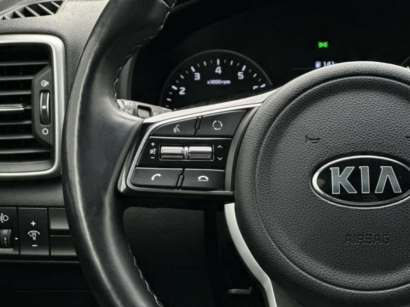Kia Sportage IV Рестайлинг с пробегом 2019 года, цена 2 169 000 рублей, 52000 км, внедорожник, Автокод Объявления