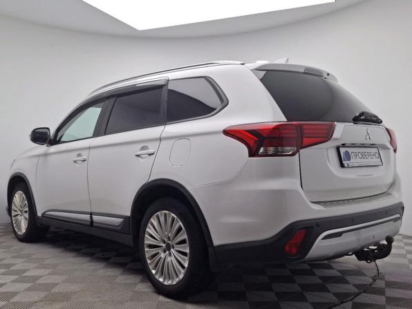 Mitsubishi Outlander III Рестайлинг 3 с пробегом 2018 года, цена 1 935 000 рублей, 159480 км, внедорожник, Автокод Объявления