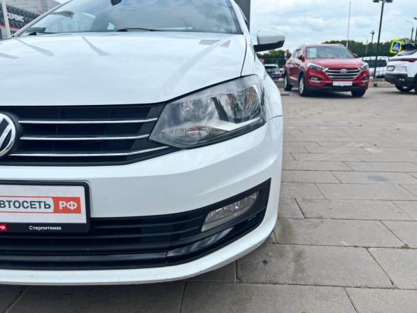 Volkswagen Polo V Рестайлинг с пробегом 2016 года, цена 985 000 рублей, 189500 км, седан, Автокод Объявления