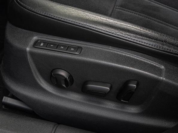 Skoda Octavia III (A7) Рестайлинг с пробегом 2017 года, цена 1 765 000 рублей, 227543 км, лифтбек, Автокод Объявления
