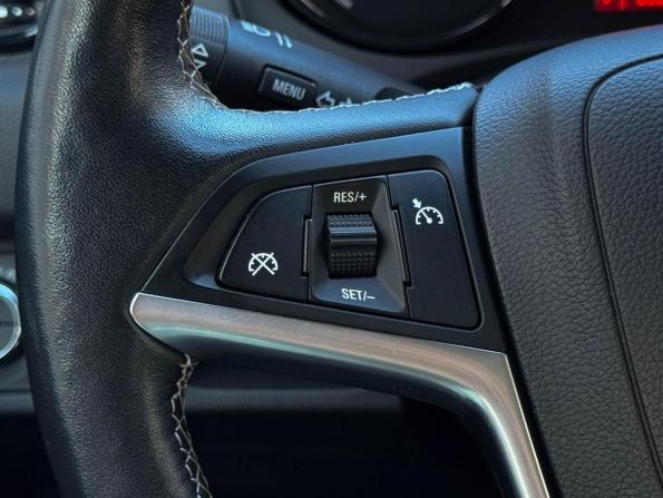 Opel Meriva B Рестайлинг с пробегом 2015 года, цена 1 099 000 рублей, 99386 км, компактвэн, Автокод Объявления
