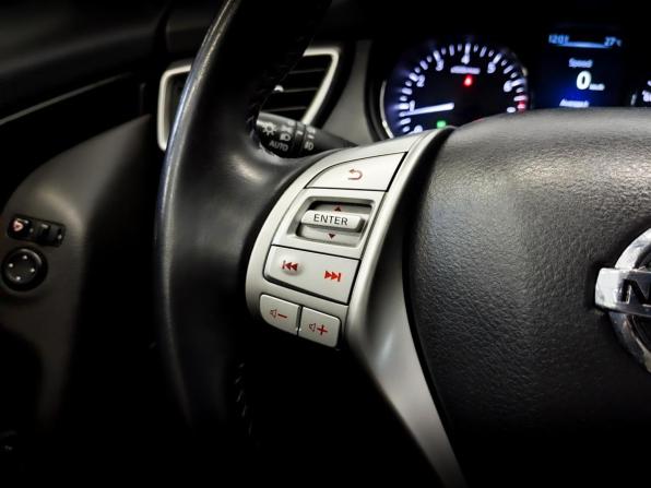 Nissan Qashqai II с пробегом 2017 года, цена 1 370 000 рублей, 120605 км, внедорожник, Автокод Объявления