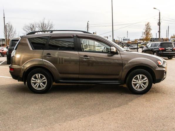 Mitsubishi Outlander II Рестайлинг с пробегом 2011 года, цена 1 041 000 рублей, 174985 км, внедорожник, Автокод Объявления
