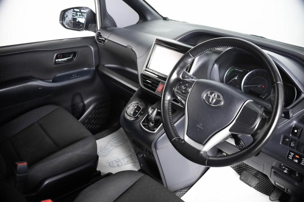 Toyota Voxy III (R80) Пермь  - изображение 9