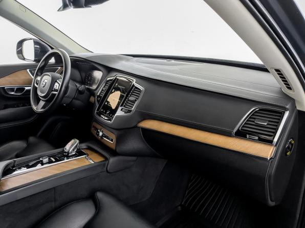 Volvo XC90 II Рестайлинг 1 с пробегом 2021 года, цена 4 900 000 рублей, 113743 км, внедорожник, Автокод Объявления