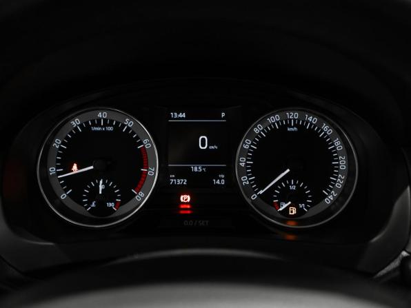 Skoda Rapid I Рестайлинг с пробегом 2019 года, цена 1 445 000 рублей, 71328 км, лифтбек, Автокод Объявления