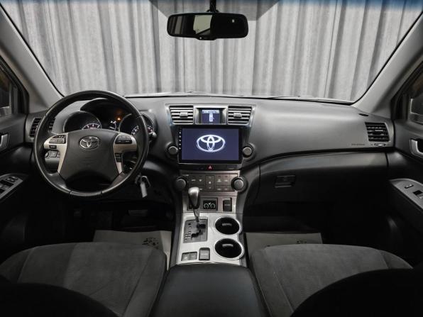 Toyota Highlander II (XU40) Рестайлинг с пробегом 2013 года, цена 1 980 000 рублей, 273000 км, внедорожник, Автокод Объявления