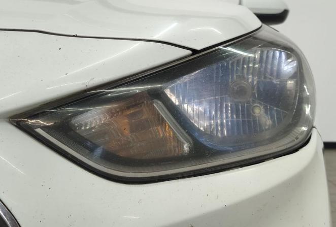 Hyundai Solaris II с пробегом 2018 года, цена 869 000 рублей, 223710 км, седан, Автокод Объявления