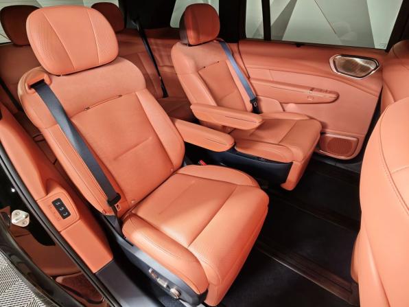 Lynk &amp; Co 900 с пробегом 2026 года, цена 8 235 000 рублей, 659 км, внедорожник, Автокод Объявления