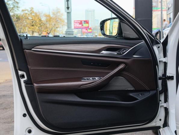 BMW 5 серии VII (G30/G31/G38) с пробегом 2017 года, цена 3 699 000 рублей, 189000 км, седан, Автокод Объявления