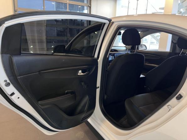 Kia Rio IV Рестайлинг с пробегом 2021 года, цена 1 550 000 рублей, 136989 км, седан, Автокод Объявления
