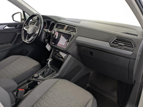 Volkswagen Tiguan II Рестайлинг с пробегом 2021 года, цена 3 150 000 рублей, 115736 км, внедорожник, Автокод Объявления