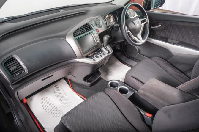 Honda Stream II Рестайлинг с пробегом 2012 года, цена 1 279 000 рублей, 159000 км, компактвэн, Автокод Объявления