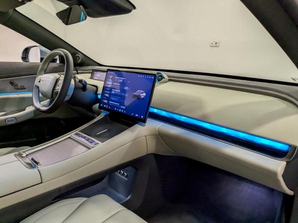 Exeed Exlantix ES с пробегом 2025 года, цена 4 780 000 рублей, 17240 км, седан, Автокод Объявления