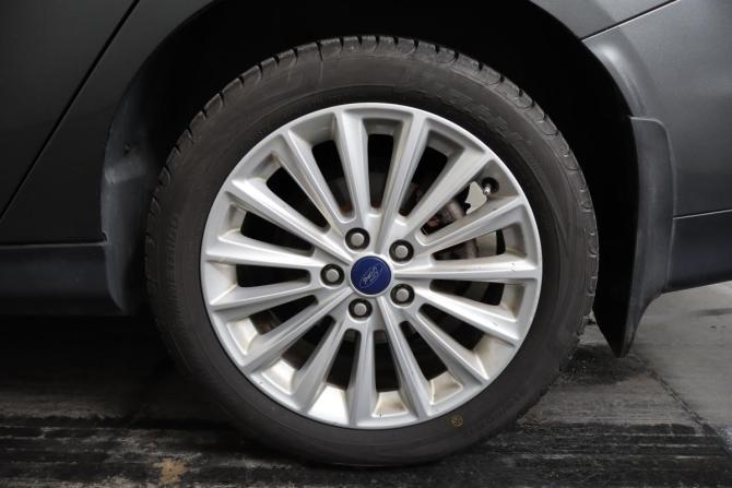Ford Focus III Рестайлинг с пробегом 2019 года, цена 1 279 000 рублей, 128000 км, универсал, Автокод Объявления