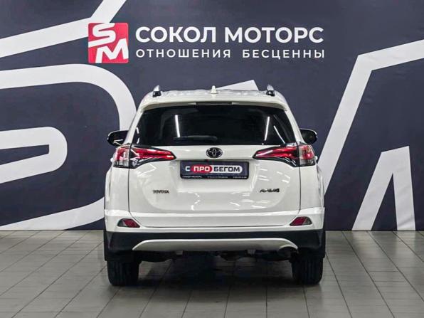 Toyota RAV4 IV (XA40) Рестайлинг с пробегом 2017 года, цена 2 499 900 рублей, 168000 км, внедорожник, Автокод Объявления
