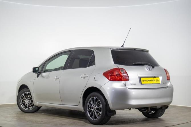 Toyota Auris I с пробегом 2007 года, цена 769 000 рублей, 240000 км, хэтчбек, Автокод Объявления