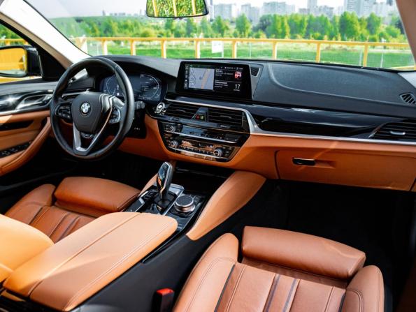 BMW 5 серии VII (G30/G31/G38) с пробегом 2019 года, цена 5 500 000 рублей, 63050 км, универсал, Автокод Объявления