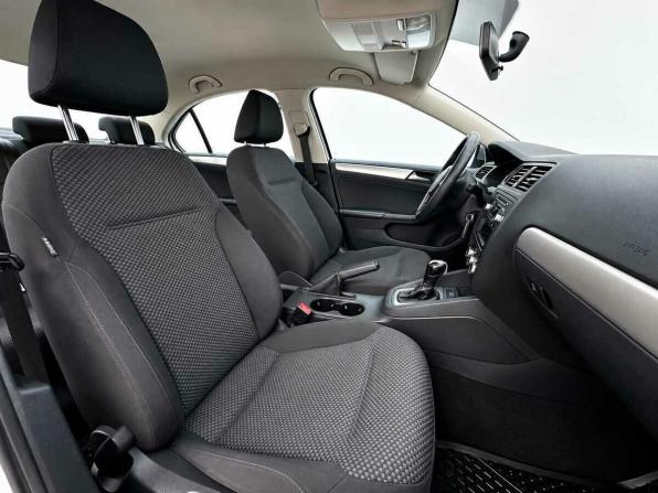 Volkswagen Jetta VI с пробегом 2012 года, цена 855 000 рублей, 262183 км, седан, Автокод Объявления