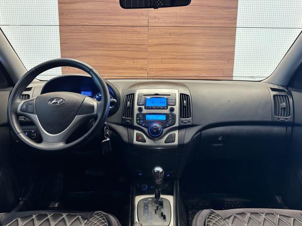 Hyundai i30 I Рестайлинг с пробегом 2011 года, цена 889 000 рублей, 125565 км, хэтчбек, Автокод Объявления