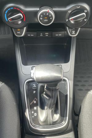 Kia Rio IV с пробегом 2018 года, цена 1 554 600 рублей, 85000 км, хэтчбек, Автокод Объявления