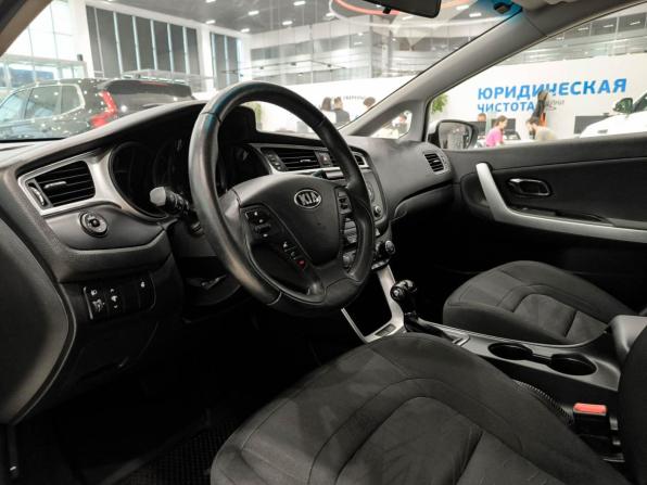 Kia Ceed II Рестайлинг с пробегом 2018 года, цена 1 350 000 рублей, 85876 км, универсал, Автокод Объявления