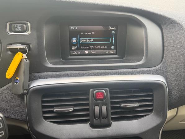 Volvo V40 Cross Country I с пробегом 2014 года, цена 899 000 рублей, 300000 км, хэтчбек, Автокод Объявления