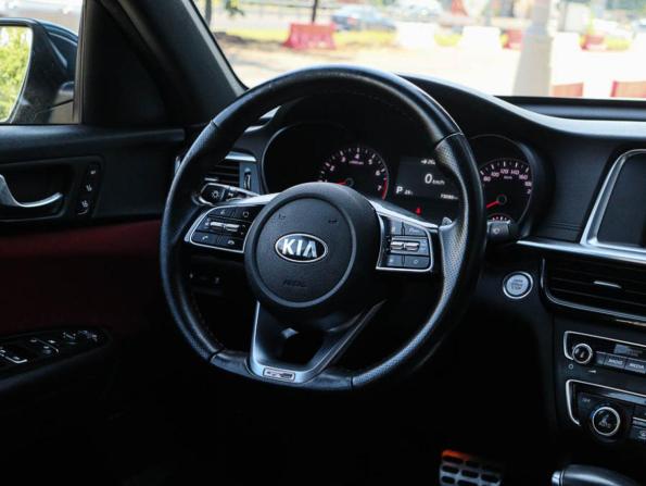 Kia Optima IV Рестайлинг с пробегом 2019 года, цена 2 649 000 рублей, 73089 км, седан, Автокод Объявления