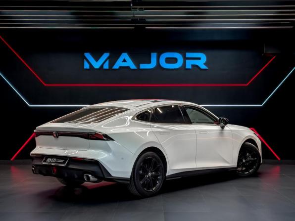 Changan UNI-V I с пробегом 2023 года, цена 2 250 000 рублей, 25100 км, лифтбек, Автокод Объявления