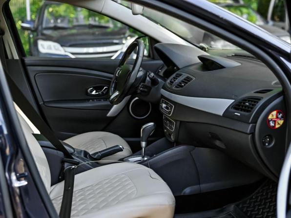 Renault Megane III с пробегом 2012 года, цена 450 001 рубль, 340581 км, хэтчбек, Автокод Объявления