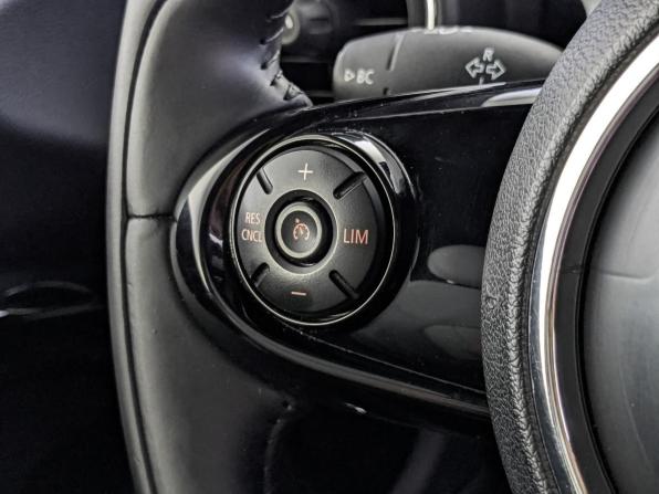 Mini Hatch III (F55/F56) с пробегом 2016 года, цена 2 010 000 рублей, 68903 км, хэтчбек, Автокод Объявления