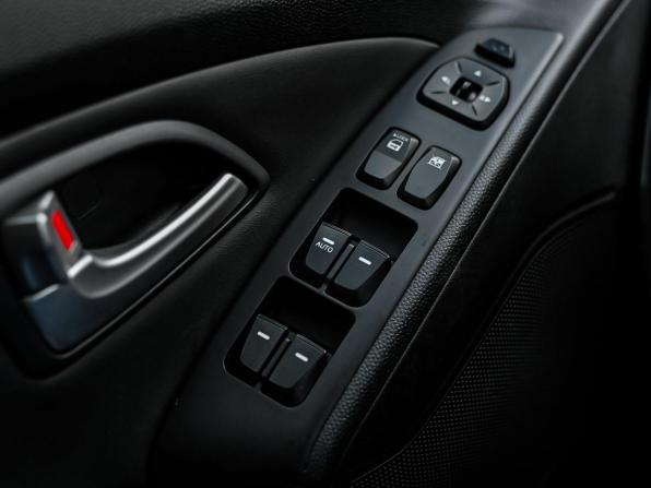 Hyundai ix35 I Рестайлинг с пробегом 2013 года, цена 1 170 000 рублей, 187704 км, внедорожник, Автокод Объявления