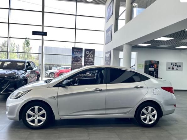 Hyundai Solaris I с пробегом 2013 года, цена 1 049 900 рублей, 132266 км, седан, Автокод Объявления