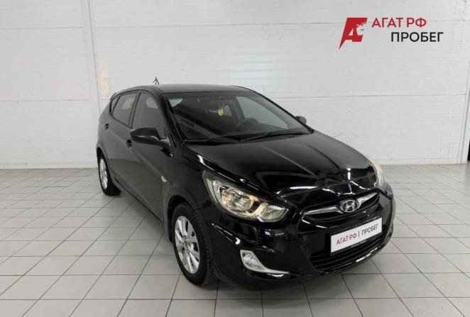 Hyundai Solaris I с пробегом 2012 года, цена 650 000 рублей, 198599 км, хэтчбек, Автокод Объявления