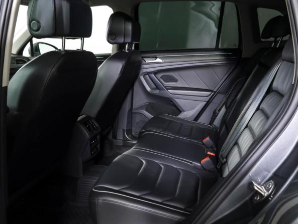Volkswagen Tiguan II Рестайлинг с пробегом 2021 года, цена 3 788 000 рублей, 63200 км, внедорожник, Автокод Объявления