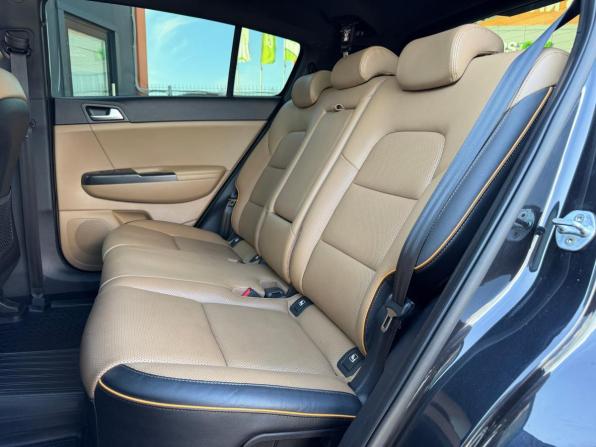 Kia Sportage IV Рестайлинг с пробегом 2018 года, цена 2 300 000 рублей, 120400 км, внедорожник, Автокод Объявления