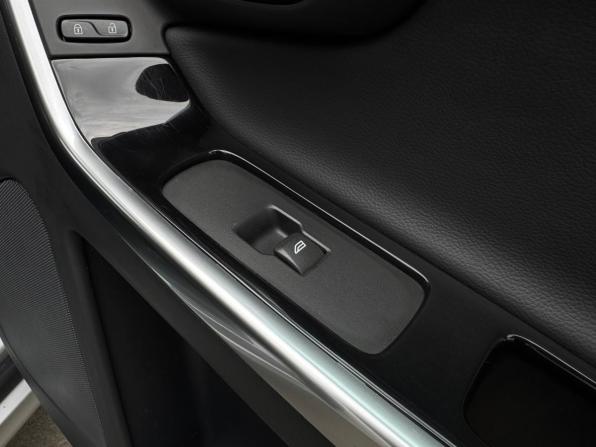 Volvo XC60 I Рестайлинг с пробегом 2016 года, цена 1 990 000 рублей, 170000 км, внедорожник, Автокод Объявления