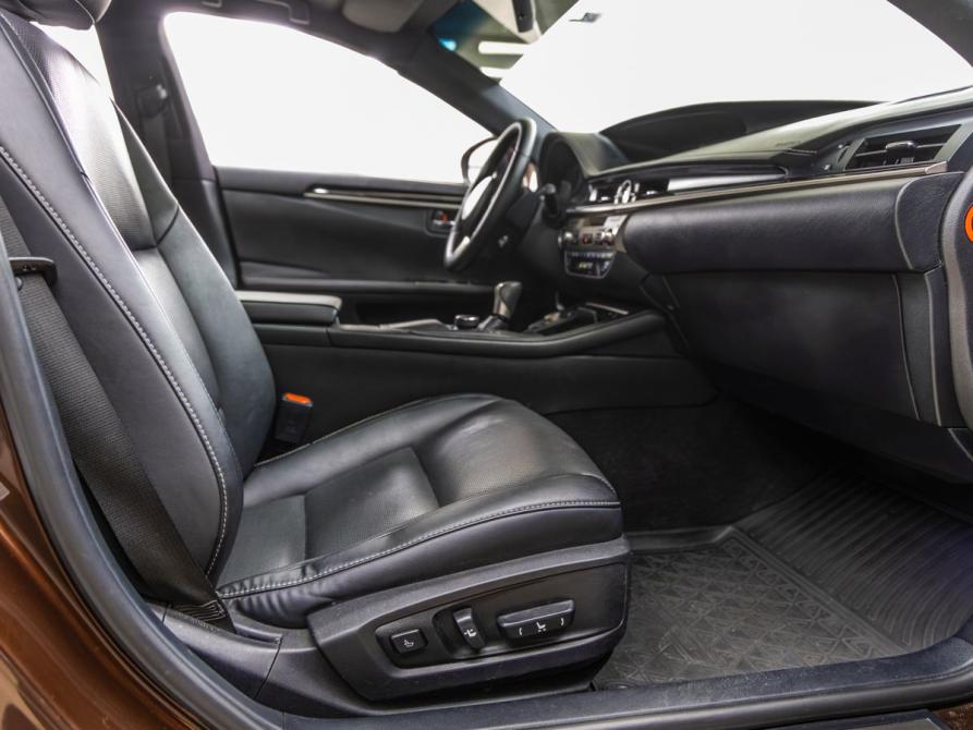 Lexus ES VI Рестайлинг Волгоград  - изображение 36