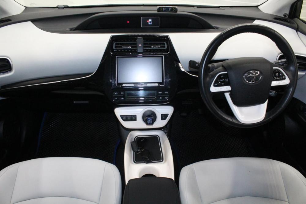 Toyota Prius IV (XW50) Кемерово  - изображение 13