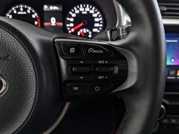 Kia Rio IV Рестайлинг с пробегом 2021 года, цена 1 781 000 рублей, 96650 км, седан, Автокод Объявления