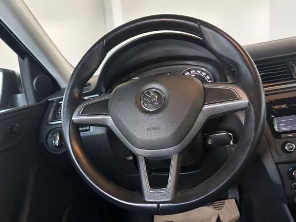 Skoda Rapid I с пробегом 2014 года, цена 1 299 000 рублей, 98600 км, лифтбек, Автокод Объявления