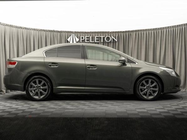 Toyota Avensis III с пробегом 2009 года, цена 895 000 рублей, 245111 км, седан, Автокод Объявления