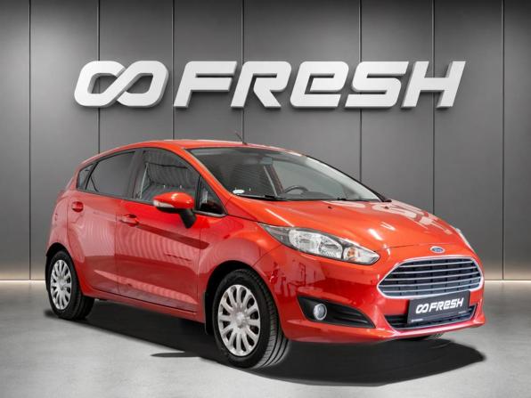 Ford Fiesta Mk6 Рестайлинг с пробегом 2015 года, цена 990 000 рублей, 59007 км, хэтчбек, Автокод Объявления