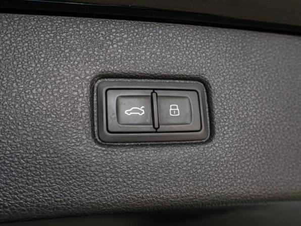 Audi Q7 II (4M) Рестайлинг с пробегом 2019 года, цена 5 564 000 рублей, 125748 км, внедорожник, Автокод Объявления