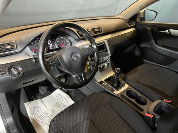 Volkswagen Passat B7 с пробегом 2012 года, цена 950 000 рублей, 239101 км, седан, Автокод Объявления