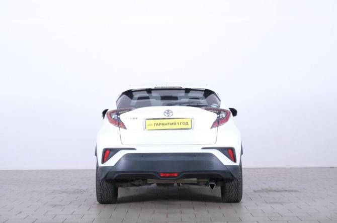 Toyota C-HR I с пробегом 2017 года, цена 2 199 000 рублей, 57700 км, внедорожник, Автокод Объявления