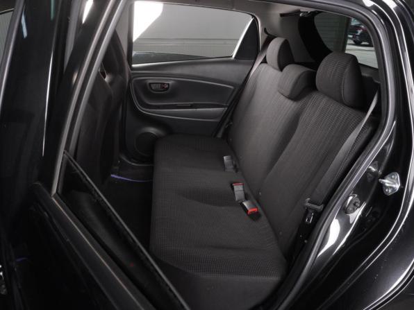 Toyota Vitz III (XP130) Рестайлинг 2 с пробегом 2018 года, цена 1 155 000 рублей, 102748 км, хэтчбек, Автокод Объявления