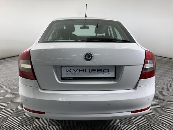 Skoda Octavia II (A5) Рестайлинг с пробегом 2011 года, цена 970 000 рублей, 123000 км, лифтбек, Автокод Объявления